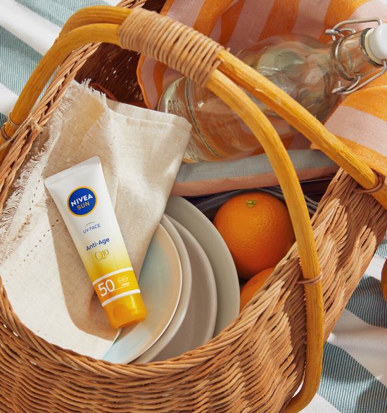 Nivea Sun - Gezichtscrème met SPF 50 - Anti-Rimpel - Anti-Pigmentvlekken - 50 ml