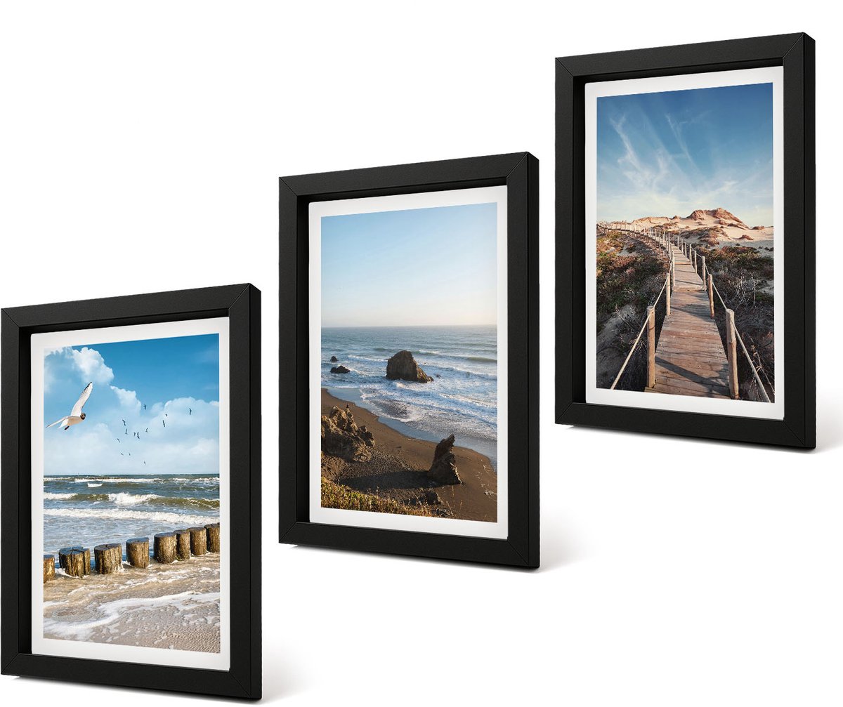 Coloray 4-Delige Schilderij Set - Uitzicht op het strand met golven, de lucht en een wandelpier. - 20 x 30 cm - Moderne Wanddecoratie - Woonkamer - Decoratieve Schilderijen