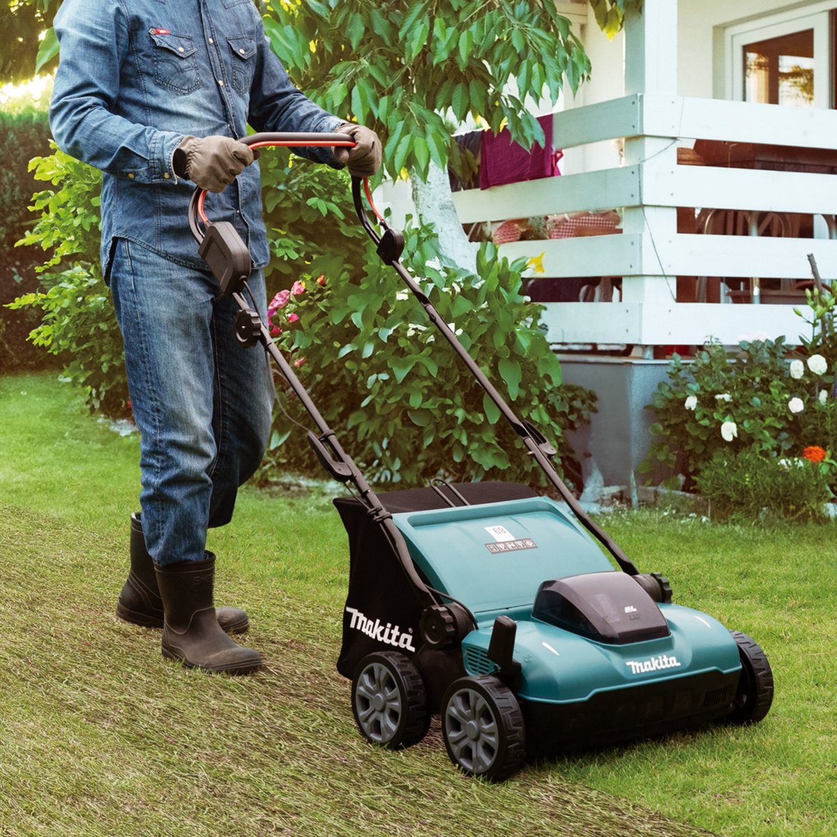 Makita DUV320Z Accu verticuteermachine 32cm 18V Basic Body