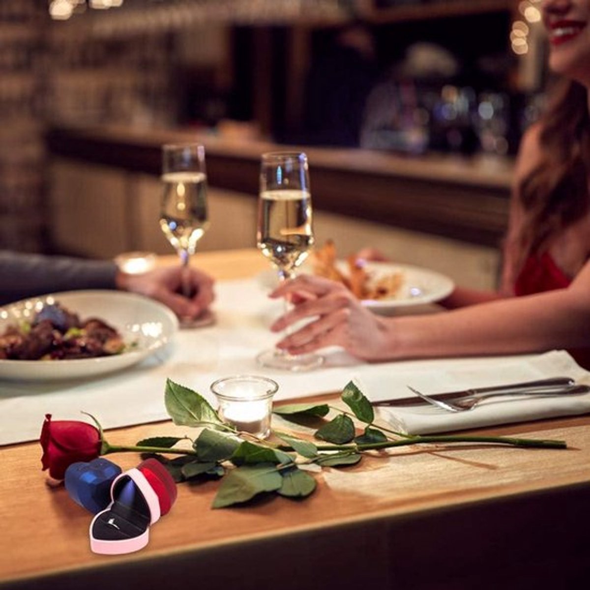 Hartvormige LED Ringdoosje Fluwelen Sieraden Geschenkdoos - Voorstel Bruiloft Valentijnsdag - Rood