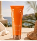 Lancaster Golden Tan Maximizer After Sun Lotion: oranje tube met gouden dop. Tekst: '1 Month Tan Prolonging'