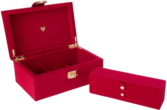 Open rood juwelendoosje met een apart vakje, gouden slot en een klein hartje aan de binnenkant.