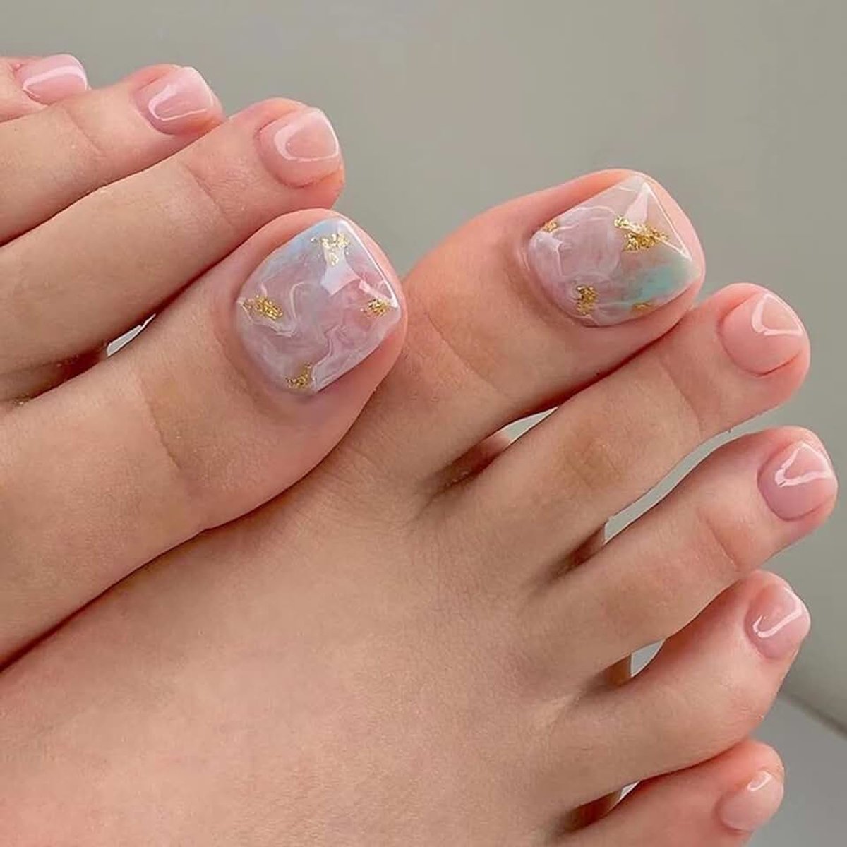 24 stuks valse teennagels om op te plakken, kunstteennagels, tips, korte druk op Franse teennagels, volledige afdekking, vierkante acryl stick op teennagels, voor vrouwen en meisjes