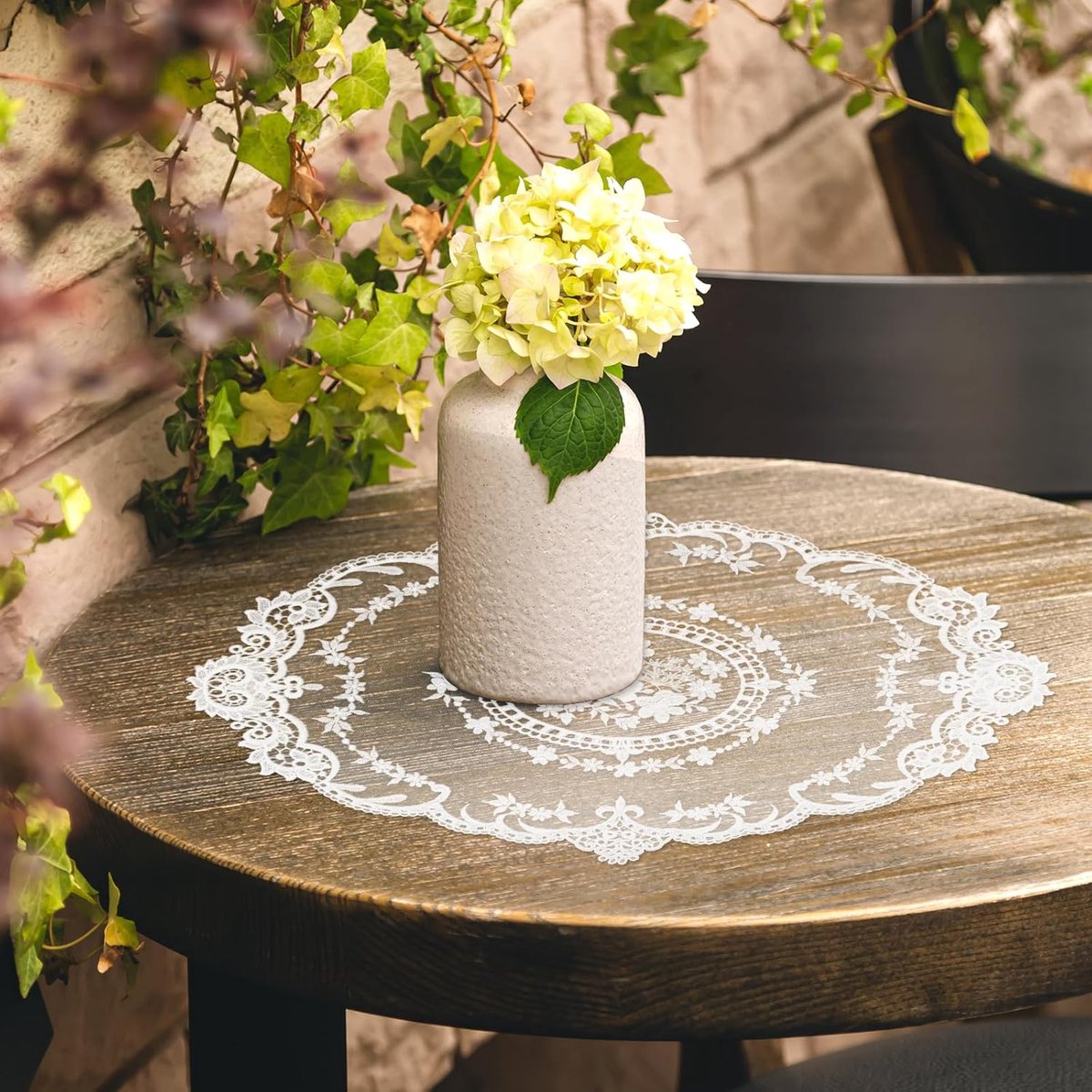SnelShoppen - 2 Pack Retro Laken Placemats Franse Haak Doilies Handgemaakt Witte Borduur Lace Tafelmatten 12x16 inch Tafel Decoratie voor Feest en Thu