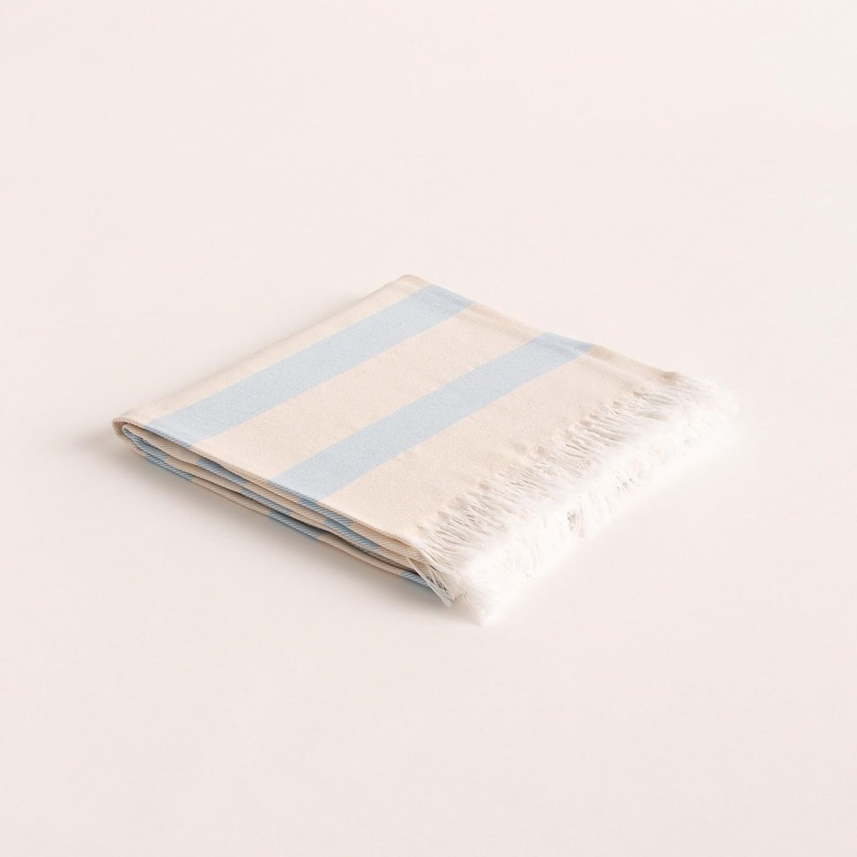 Strandlaken pareo 90 x 180 cm - blauw/beige met reliëf - licht en sneldrogend - ideaal voor op het strand - ShopVlot