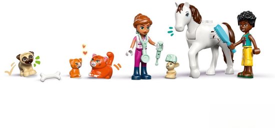Animaux LEGO Friends : cheval, chiens, chats, lapin et deux figurines.