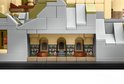 Façade détaillée du château de Poudlard LEGO avec arcades, fenêtres, meubles et motif échiquier.