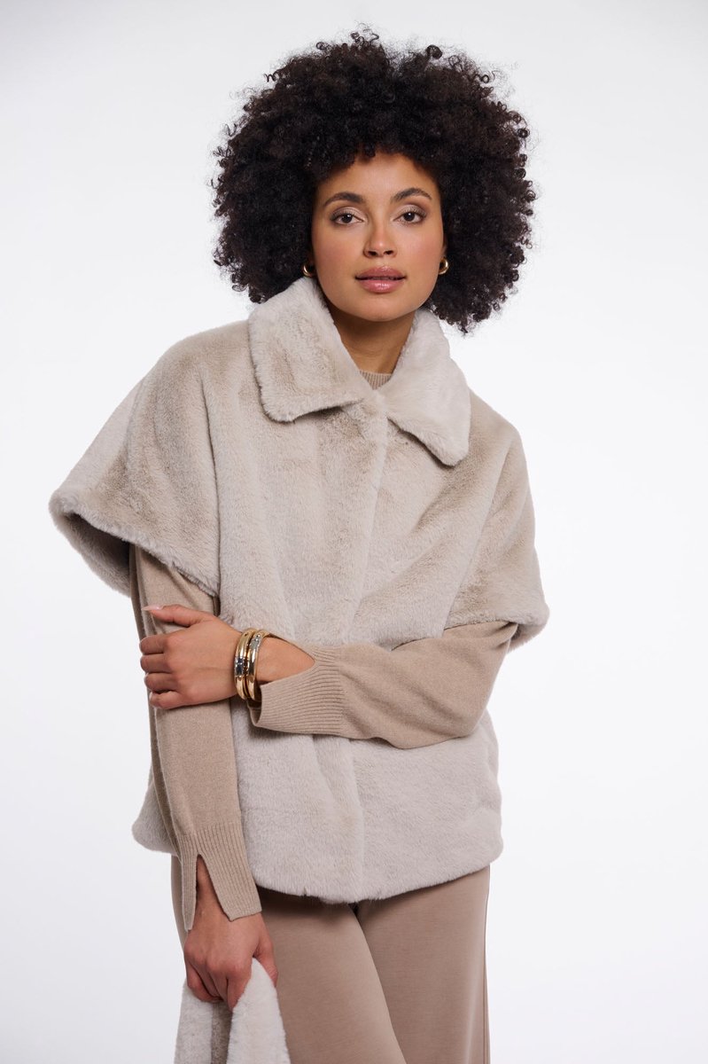 Rino & Pelle Capes - Bodil cape - Effen