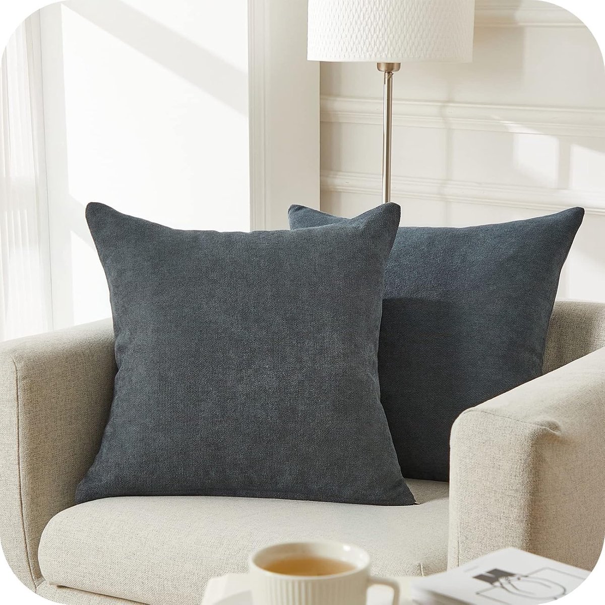 Kussenhoezen in donkergrijze chenille, zachte, vierkante decoratieve kussenhoezen voor woonkamer, bank, slaapkamer, 35 x 35 cm, 2 stuks