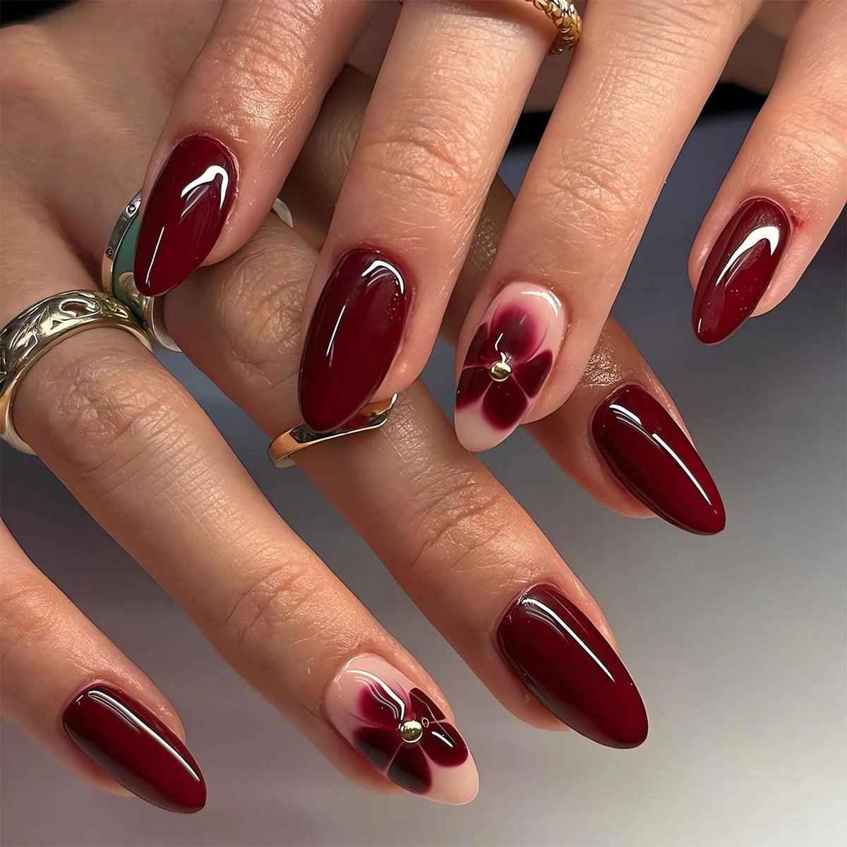 Dailygoods- Kunstnagels Rood met Bloemenpatroon - 24-delige Set - Acrylnagels - Nagelkleefpads - Mini Nagelvijl - Hoogwaardig ABS-materiaal - Nepnagels