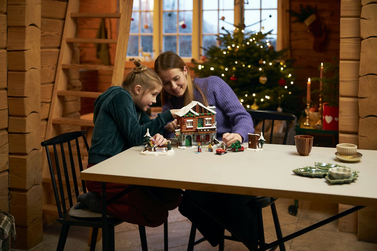 LEGO 10325 Icons Skihut Modelhuis Bouw en Decoratie Set — afbeelding 11