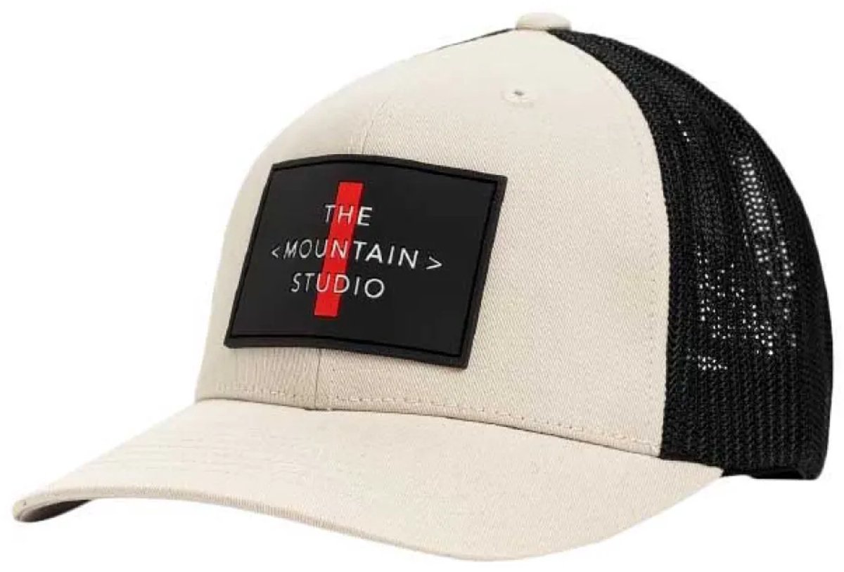 The Mountain Studio Mesh Cross Logo Pet Beige