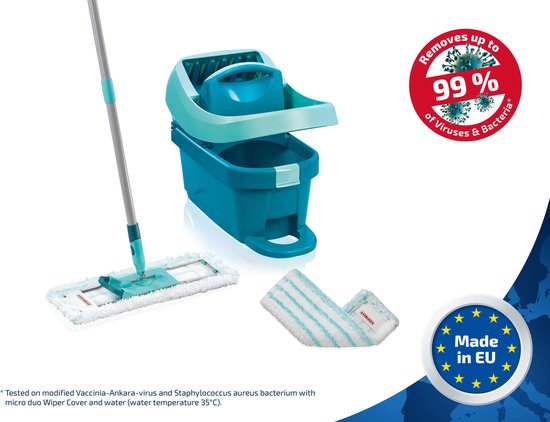 Turquoise vloerwisser systeem met emmer en 2 doppen. Tekst: 'Removes up to 99% of Viruses & Bacteria' en 'Made in EU'.