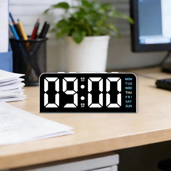 LED wekker - Digitale klok - Omgevingsverlichting - Slimme lichtdetectie - 54 cm breed - Wit met blauw licht — afbeelding 3