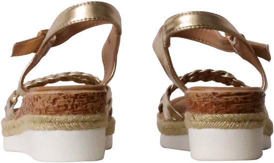 Sandalen met plateauzool en bandjes