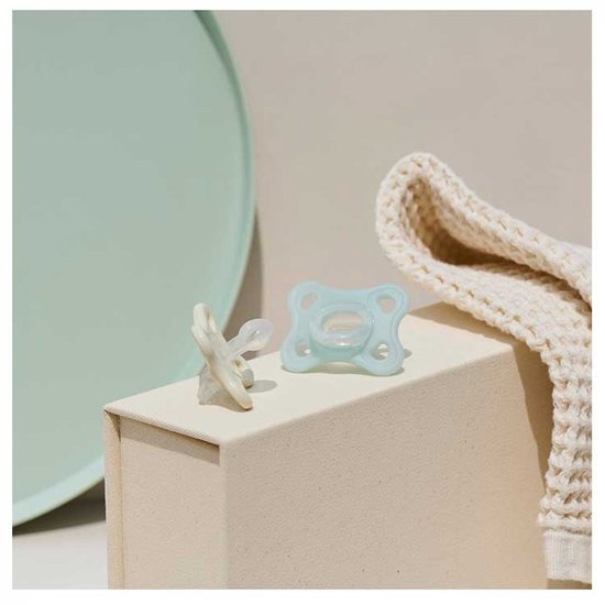 MAM Comfort Fysiologische Fopspeen +0m Blauw Set van 2 + Opbergdoos van MAM — afbeelding 2