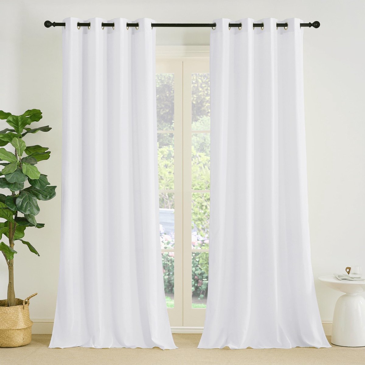 Dailygoods- Gordijnen Halfdoorschijnend 140B x 260H cm - 2 Stuks - Witte Gordijnen met Ogen - Verduisterend - Raamdecoratie - Comfortabele Sfeer