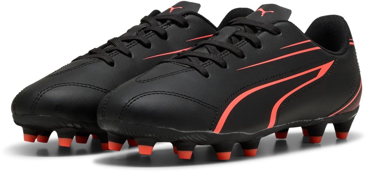 Puma voetbalschoenen junior Vitoria FG/AG zwart rood kunstgras.