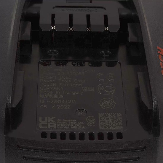 Detail van de onderkant van een Bosch 18V 2.5Ah accu met informatie en keurmerken.