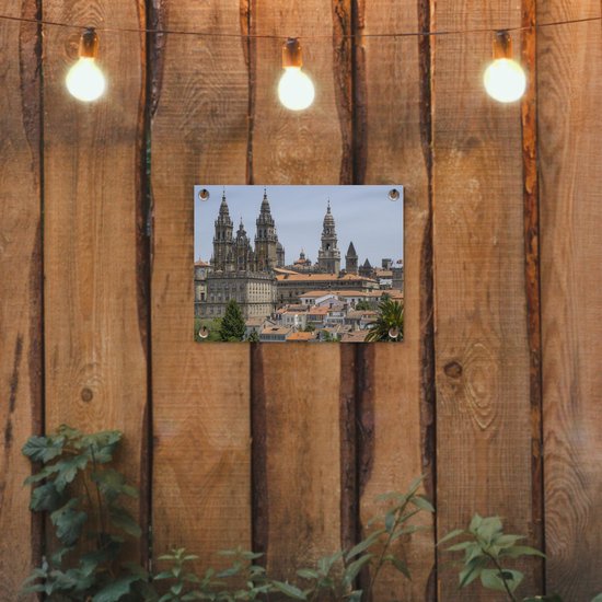 Tuinposter 40x30 cm - Tuindecoratie Cityscape van Santiago de Compostella - Poster voor in de tuin - Buiten decoratie - Schutting tuinschilderij - Tuindoek muurdecoratie - Wanddecoratie balkondoek