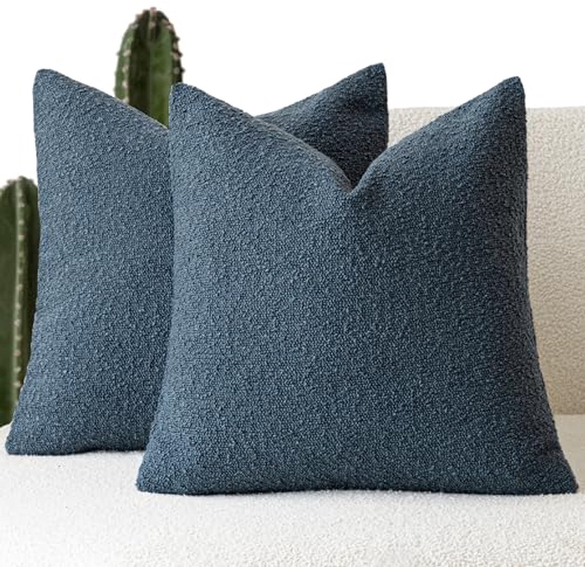 Set van 2 decoratieve kussenhoezen met bouclé textuur - Neutrale zachte accentkussens voor woonkamer, slaapkamer en kantoor - 61 x 61 cm - Blauw
