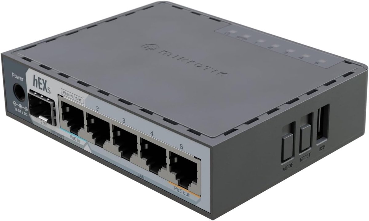 Compacte Bedrade Router met 2.5G SFP, 5x Gigabit Ethernet & PoE-Out