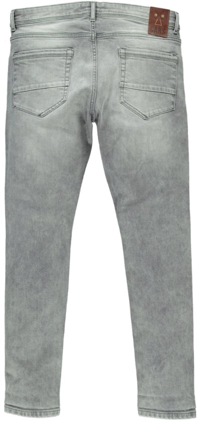 Achterzijde van grijze jeans met wassing en bruin Cars Jeans label op de tailleband.