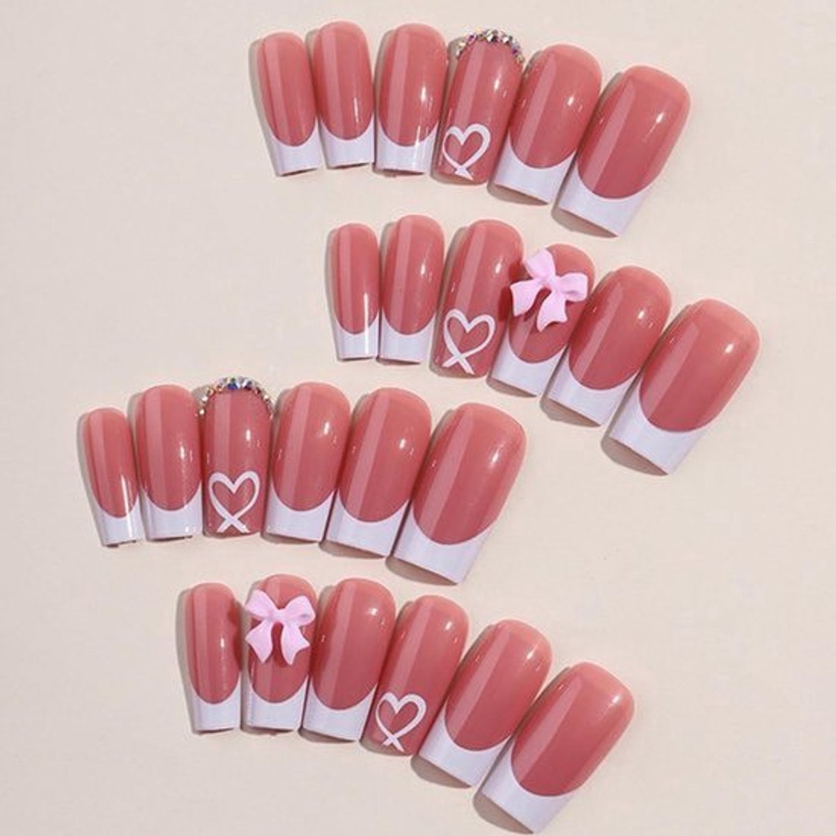 24 stuks Franse tip press-on nagels met bedels - nagels om op te plakken