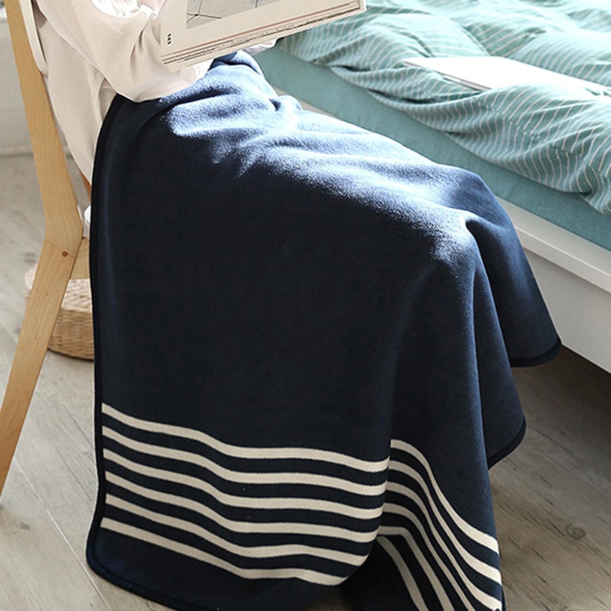 Dailygoods - Dailygoody - Dames poncho fleece draagbare deken - Comfortabele omslagdoek - Unisex - Pluche deken met knopen - Ideaal voor bed en bank - Perfect voor..