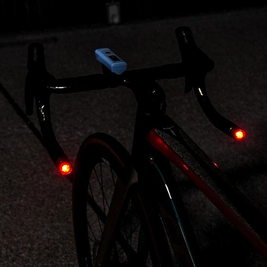 Fietsstuur Lichten - Knipperlichten Richtingaanwijzers - Nachtelijke Fietsritten - Meerdere Helderheidsmodi - 2 Stuks - Zilver — afbeelding 2
