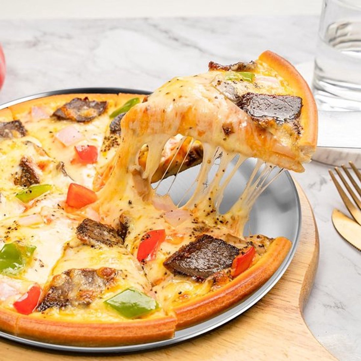 Set van 4 ronde roestvrijstalen pizzaplaten - 30 cm - voor ovenbakken - gezond en duurzaam - vaatwasmachinebestendig - makkelijk schoon te maken.