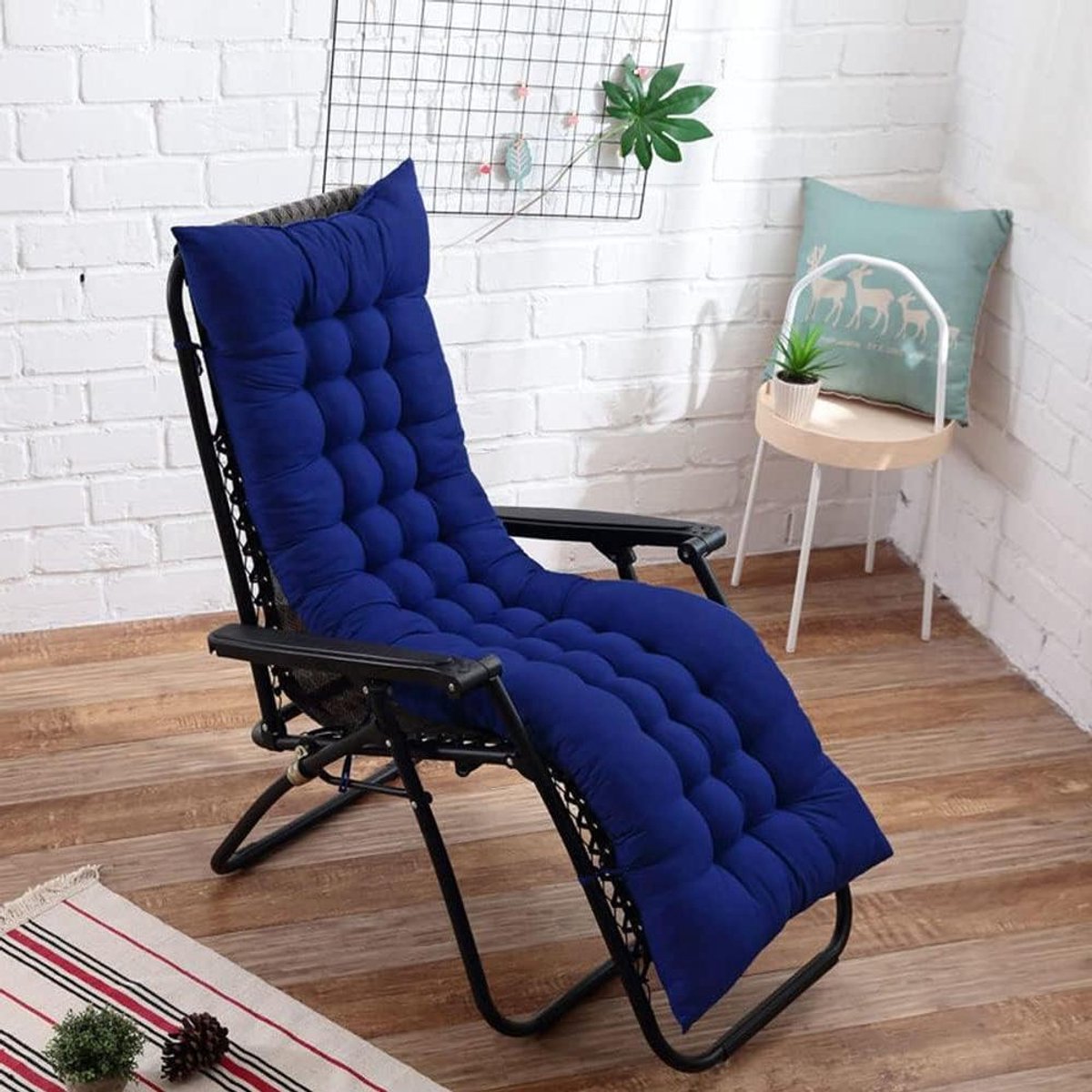 Ligstoel Kussen - Tuin Stoelkussen - Buiten Ontspannen - Antislip Bevestiging - 170x48cm - Rood