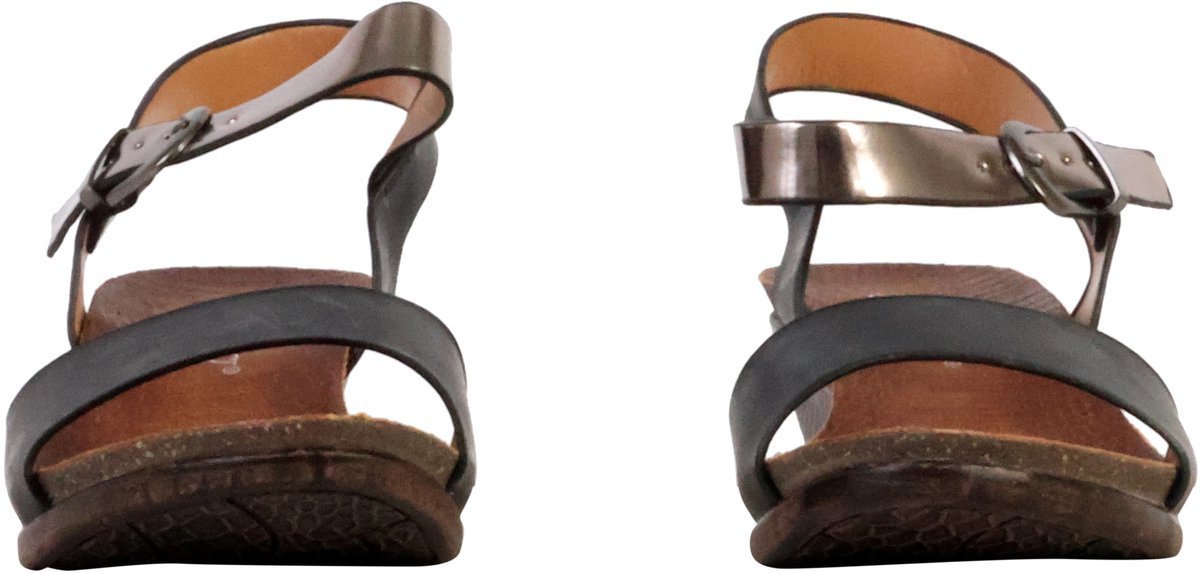Sandalen met sleehak en riempje