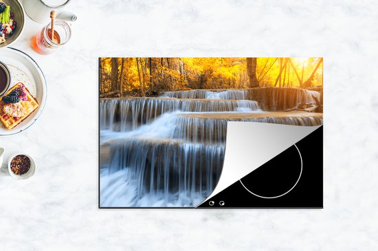 KitchenYeah® Inductie beschermer 77x51 cm - Waterval - Natuur - Bomen - Herfst - Landschap - Kookplaataccessoires - Afdekplaat voor kookplaat - Inductiebeschermer - Inductiemat - Inductieplaat mat