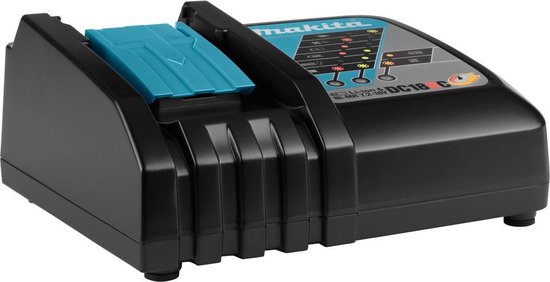 Zwarte Makita DC18RC snellader met turquoise batterijhouder en indicatielampjes, gefotografeerd vanaf de zijkant.