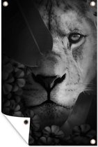 Tuinposter - Tuindoek - Tuinposters buiten - Close-up van een leeuw in de jungle - zwart wit - 80x120 cm - Tuin