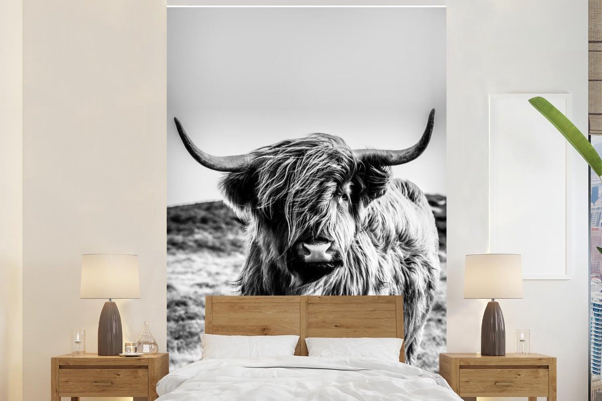 Behang - Fotobehang Schotse hooglander - Zwart - Wit - Breedte 145 cm x hoogte 220 cm