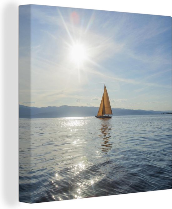Canvas Schilderij Zeilboot - Meer - Berg - 20x20 cm - Wanddecoratie