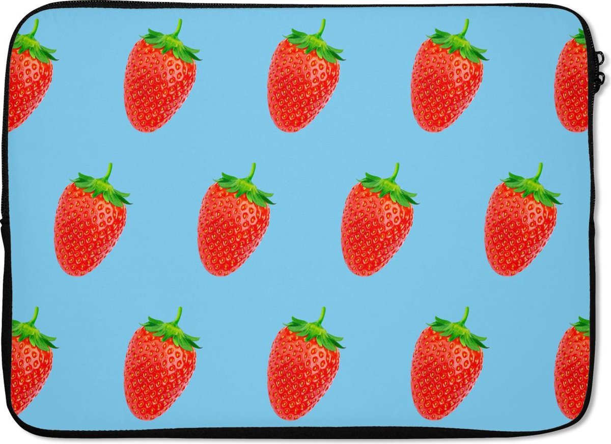 Laptophoes 13 inch - Aardbei - Patroon - Zomer - Laptop sleeve - Binnenmaat 32x22,5 cm - Zwarte achterkant