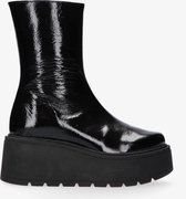 Tango | Valery 2-b black patent leather mid boot - black sole | Maat: 38