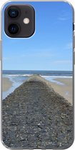 Geschikt voor iPhone 12 hoesje - Noordzee - Strand - Water - Siliconen Telefoonhoesje