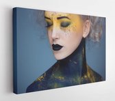 Onlinecanvas - Schilderij - Meisje Met Ongewone Make-up. Make-up Art Horizontaal Horizontal - Multicolor - 50 X 40 Cm