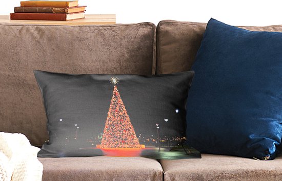 Sierkussens - Kussentjes Woonkamer - 50x30 cm - Een enorme kerstboom in de Verenigde Staten - Kerstversiering - Kerstdecoratie voor binnen - Woonkamer