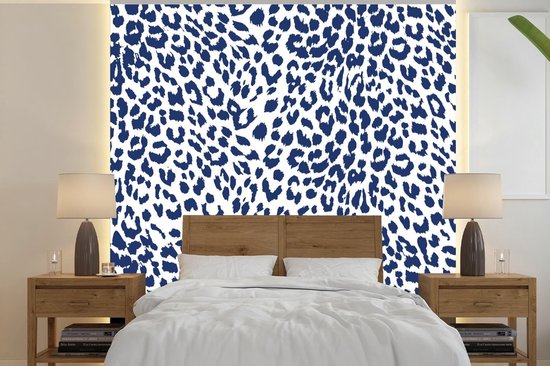 Behang – Fotobehang Panterprint – Wit – Blauw – Breedte 240 cm x hoogte 240 cm