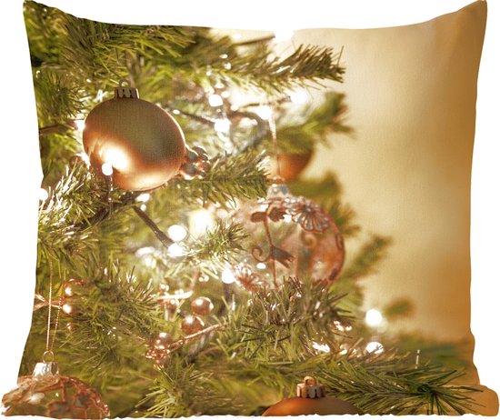 Sierkussen - Een Kerstboom Met Kleurrijke Kerstballen - Multicolor - 45 Cm X 45 Cm