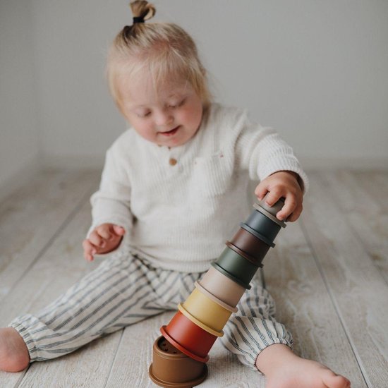 Mushie Stapeltoren Stacking Cups - Retro van Mushie — afbeelding 5