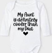 Baby Rompertje met tekst 'My aunt is defelinitly cooler than my dad' |Lange mouw l | wit zwart | maat 50/56 | cadeau | Kraamcadeau | Kraamkado