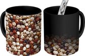 Magische Mok - Foto op Warmte Mok - Een close up van kleuren van de quinoa korrels - 350 ML