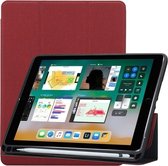 Mobigear Tablethoes geschikt voor Apple iPad 5 (2017) Hoes | Mobigear Tri-Fold Gel Bookcase + Stylus Houder - Bordeaux Rood