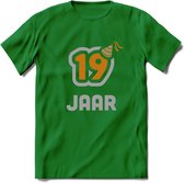 19 Jaar Feest T-Shirt | Goud - Zilver | Grappig Verjaardag Cadeau Shirt | Dames - Heren - Unisex | Tshirt Kleding Kado | - Donker Groen - XL